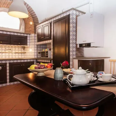 Al Vaticano Grande Comoda E