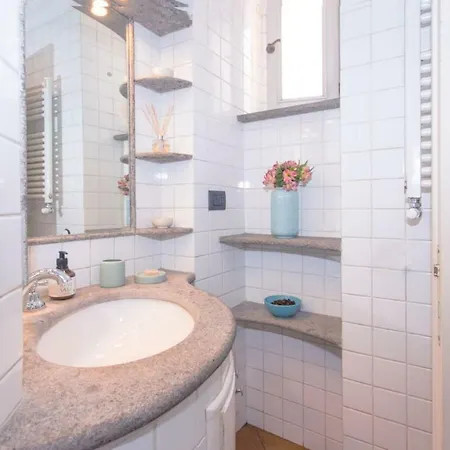 Al Vaticano Grande Comoda E