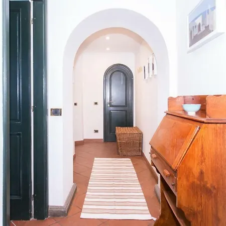 Spacious Near St Peter's 2 Bathrooms Up To 5 People Rome