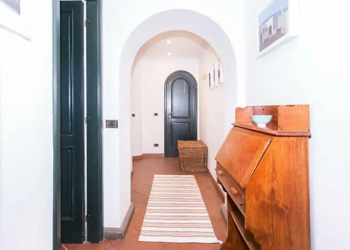 Spacious In The Centre Of Róma